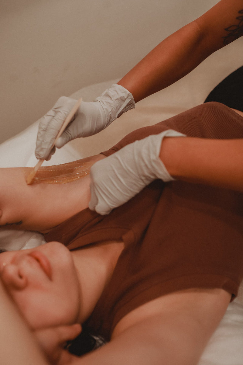 Body Waxing Peonies Wax & Skin